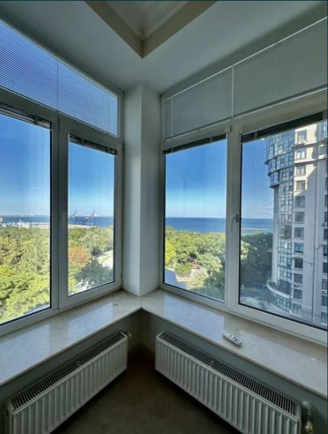 продажа трехкомнатной квартиры номер A-173154 в Приморском районе, фото номер 10